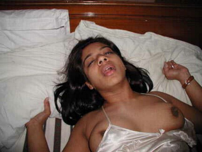 Super hot Desi girl sex pics